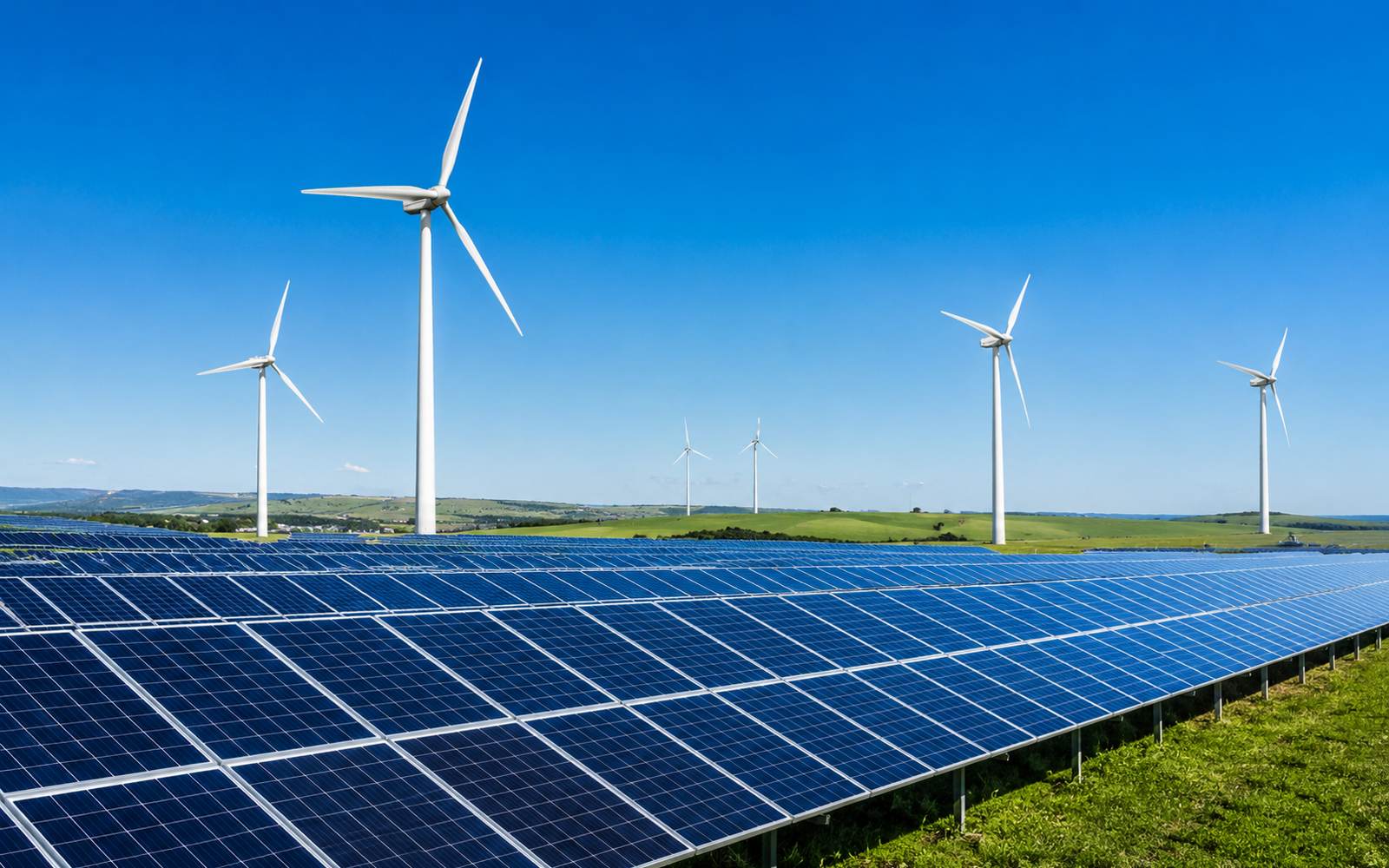Invertir en energía y recursos naturales: la base tangible de la economía